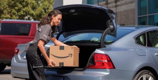 亚马逊将包裹直接运送到您的沃尔沃或通用汽车
