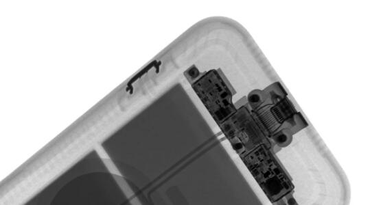 前沿科技:X射线拆解显示iPhone 11智能电池盒的智能程度