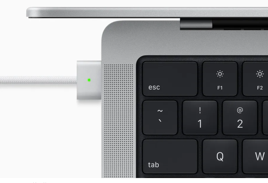 苹果为新款MacBook Pro带来MagSafe 3